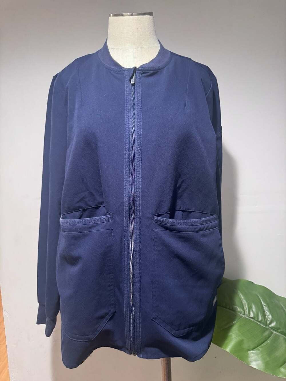 FIGS Navy Blue Bomber Scrub Jacket With Pockets Size Medium